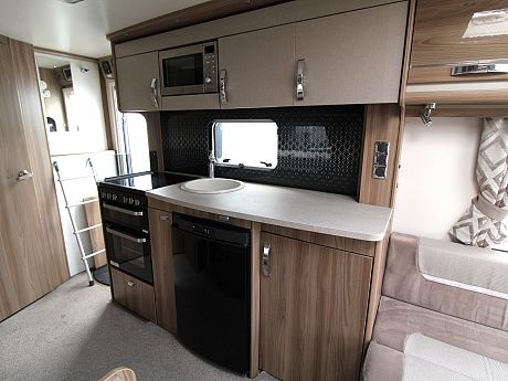 Swift Corniche 17/4  2019 image