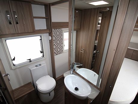 Swift Corniche 19/4 - 2019 image