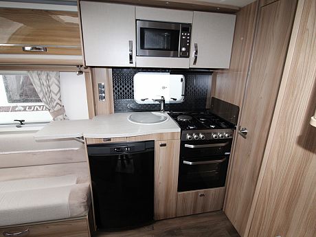 Swift Corniche 19/4 - 2019 image