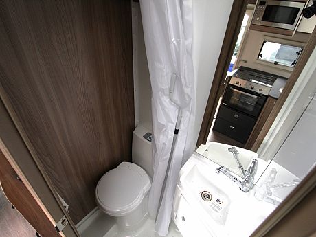 Swift Escape 674 - 2019 image