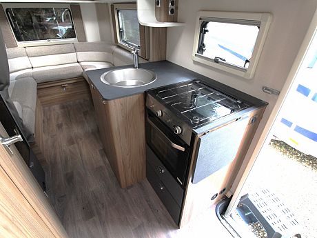 Swift Escape 674 - 2019 image