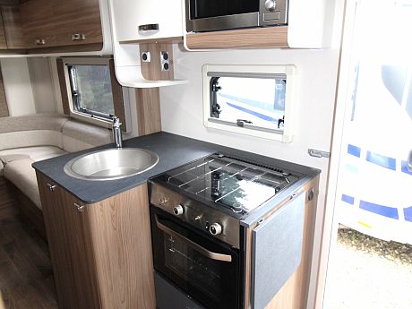 Swift Escape 674 - 2019 image