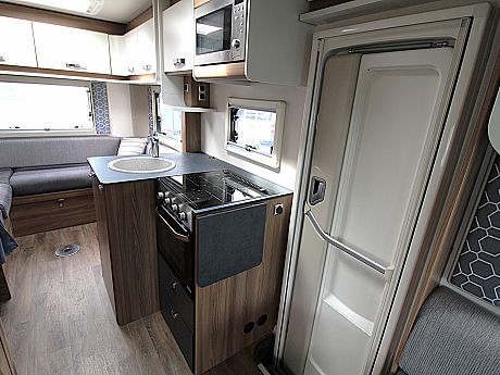 Swift Escape 685 - 2019 image