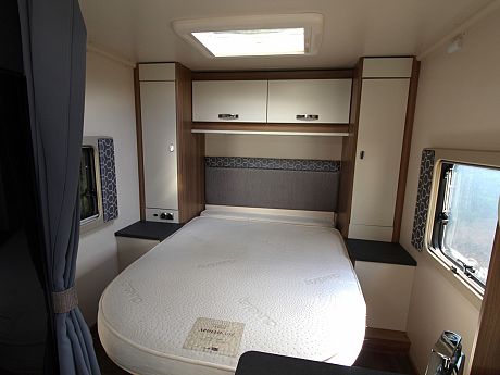 Swift Escape 69-4 Auto - 2019 image