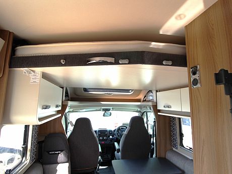 Swift Escape 69-4 Auto - 2019 image
