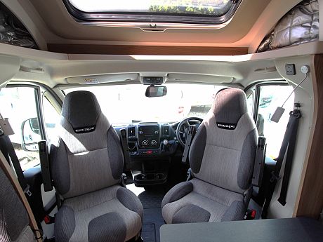 Swift Escape 69-4 Auto - 2019 image