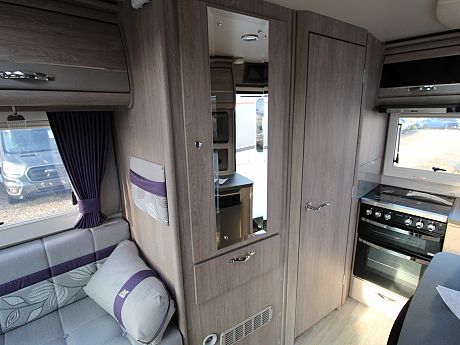 Auto-Sleeper  Broadway EK - 2020 image