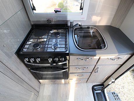 Auto-Sleeper  Broadway EK - 2020 image