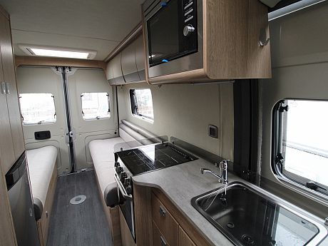 Auto-Trail V-Line SE 635 2020 image