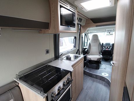 Auto-Trail V-Line SE 635 2020 image