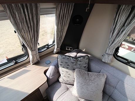 Coachman VIP 565 - 2021 image