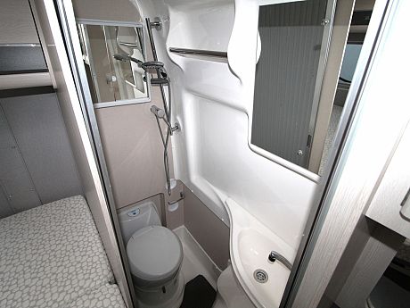 Auto-Sleeper  Kingham 2020 image