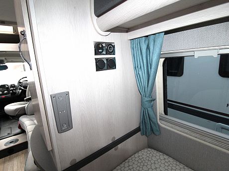 Auto-Sleeper  Kingham 2020 image
