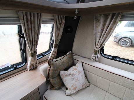 Coachman Festival 460 -2021 image