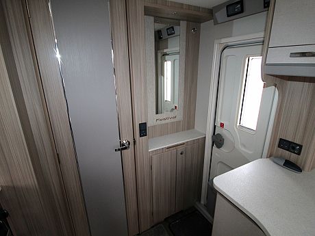 Coachman Festival 460 -2021 image