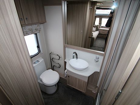 Coachman Festival 460 -2021 image