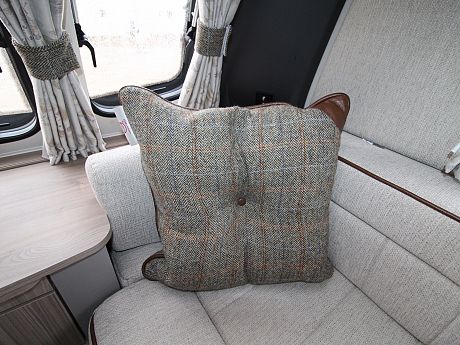 Coachman Festival 460 -2021 image