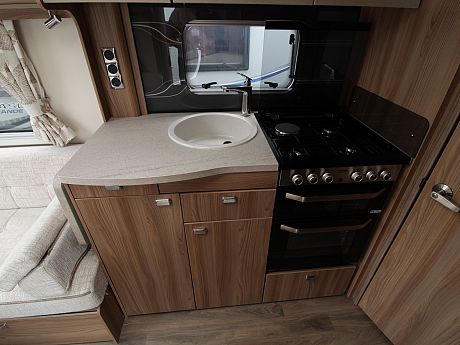 Swift Corniche 21/4 - 2018 image