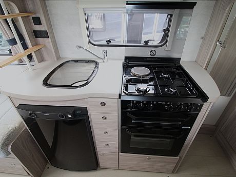 Elddis Chatsworth 155 - 2021 image