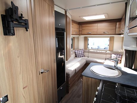Swift Escape 674 - 2021 image