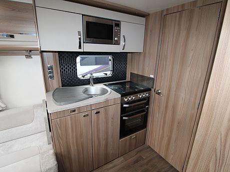 Swift Corniche 23/4 - 2022 image