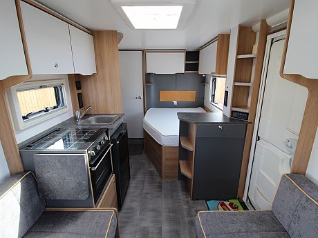 Bailey Discovery D4-4 - 2022 image