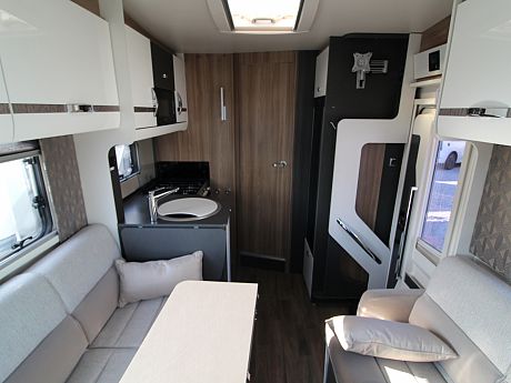 Swift Escape 694 - 2022 image