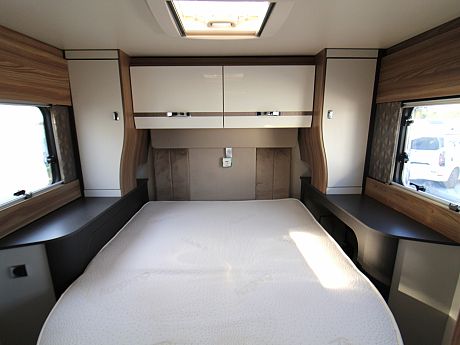 Swift Escape 694 - 2022 image