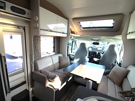 Swift Escape 694 - 2022 image