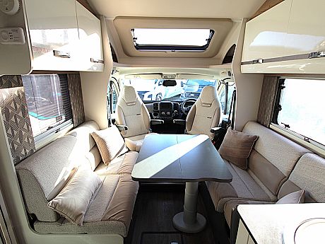 Swift Escape 694 - 2022 image