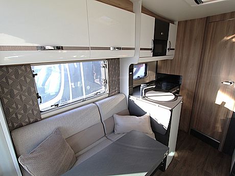 Swift Escape 694 - 2022 image