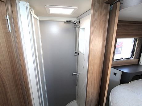 Swift Escape 694 - 2022 image