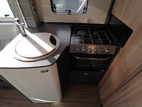 Swift Escape 694 - 2022 image