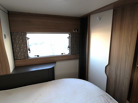 Swift Escape 694 - 2022 image