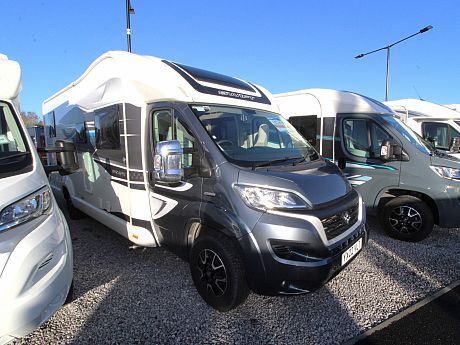 Swift Escape 694 - 2022 image