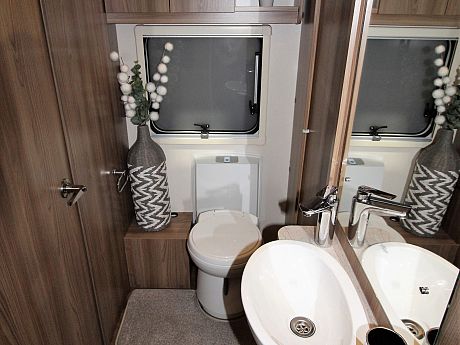 Swift Corniche 19/8  2022 Wandahome Special image