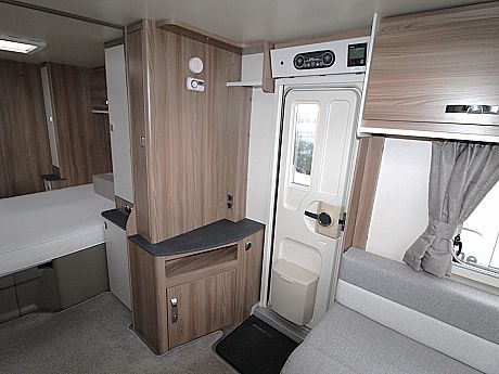 Swift Finesse 880 -2022 image