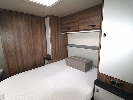 Swift Finesse 880 -2022 image