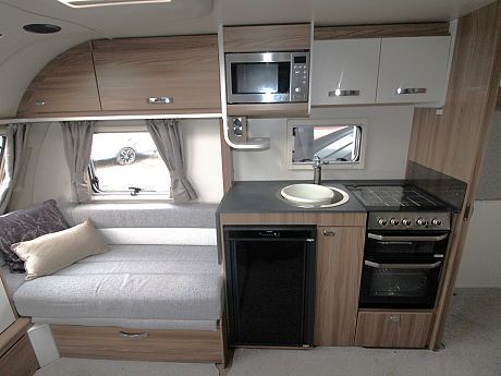 Swift Finesse 880 -2022 image