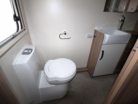 Swift Finesse 880 -2022 image