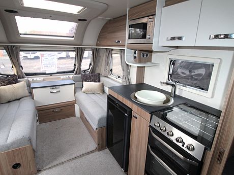 Swift Finesse 880 -2022 image