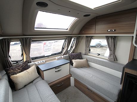 Swift Finesse 880 -2022 image