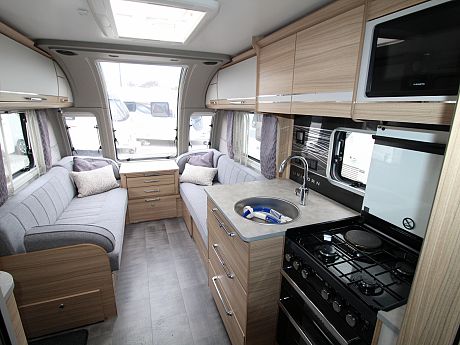 Bailey Unicorn Pamplona - 2022 image