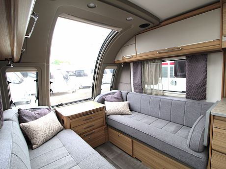 Bailey Unicorn Pamplona - 2022 image