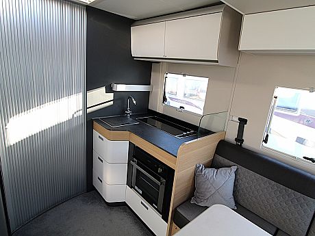 Adria Matrix Plus 600 DT - 2023 image