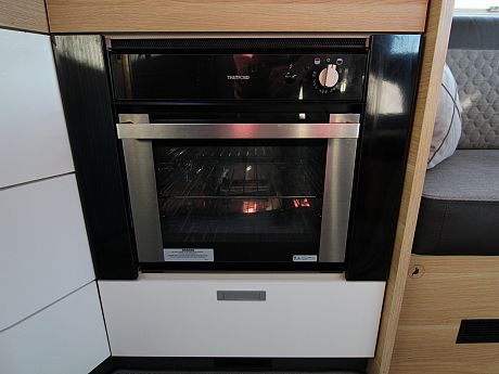 Adria Matrix Plus 600 DT - 2023 image