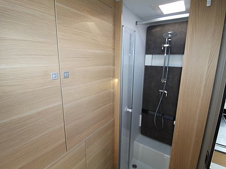 Adria Matrix Plus 600 DT - 2023 image