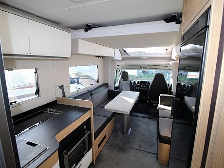 Adria Matrix Plus 600 DT - 2023 image