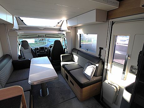 Adria Matrix Plus 600 DT - 2023 image