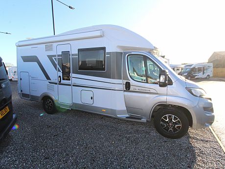 Adria Matrix Plus 600 DT - 2023 image